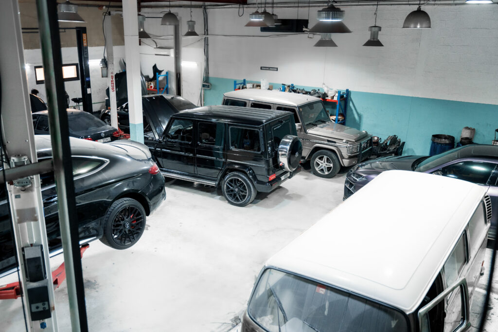 Luxury Car Service in Dubai